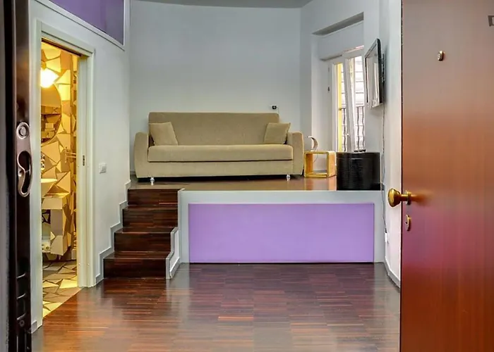 Gramsci, By Short Holidays * بولونيا